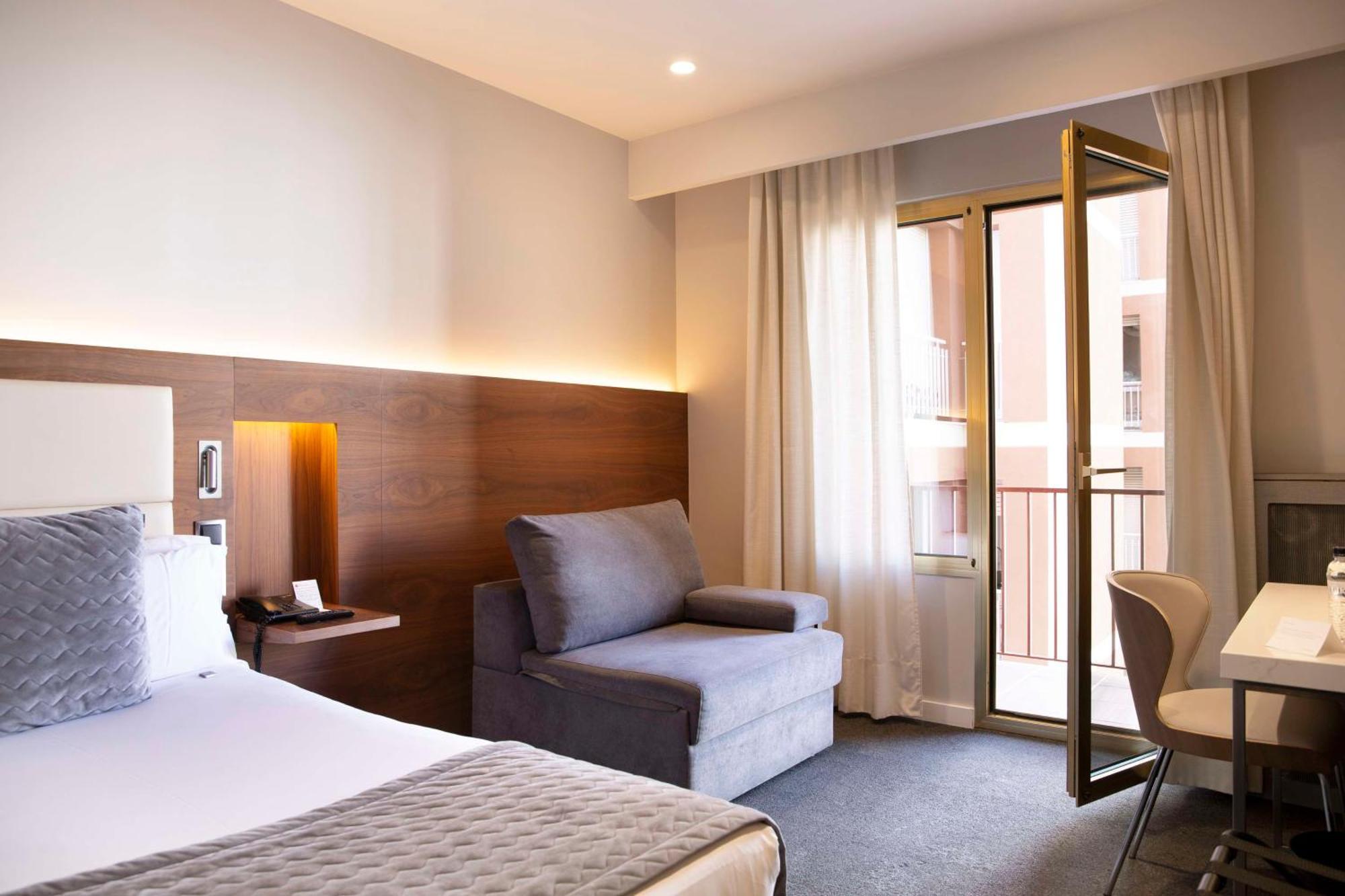 Best Western Premier Hotel Dante Barcelona Exterior photo